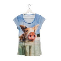 Women T-shirt water pig